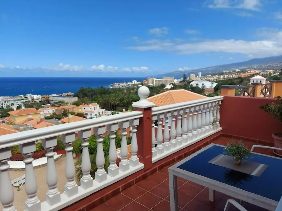 Vista Al Oceano, 2 Plantas, 3 Dormitorios. Puerto de la Cruz  0*, Puerto de la Cruz (Tenerife) Španělsko