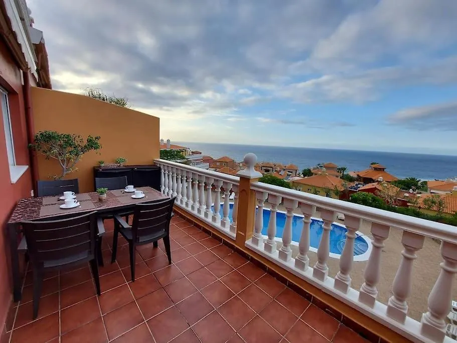 Vista Al Oceano, 2 Plantas, 3 Dormitorios. Puerto de la Cruz  Puerto de la Cruz (Tenerife)